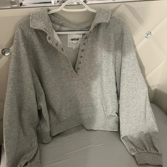 Aerie Gray Sweatshirt - Picture 1 of 3